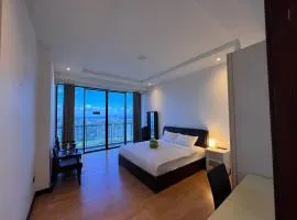 Super Comfy BIG SPACE Condo In Imperial Suites Boulevard Mall，位于古晋的分契式公寓