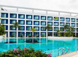 新加坡共和国游艇俱乐部酒店，位于新加坡国际商务园附近的酒店