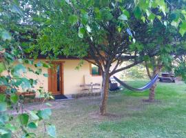 Studio en lisière de forêt，位于布拉芒的酒店