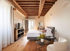 Hotel Le Chevalier Bleu，位于蒙帕齐耶的酒店