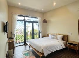 Hue Sweethouse 2 Homestay，位于顺化的酒店