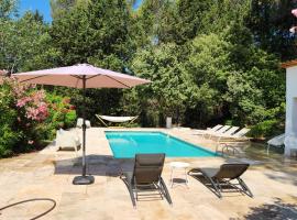 La Bastide Blanche Magnifique villa 5 étoiles 5 chambres et piscine privée sur 6500 m VAR，位于洛尔格的度假屋