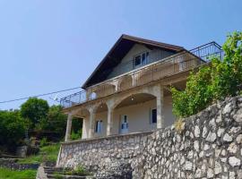 Villa Marija，位于采蒂涅的乡村别墅