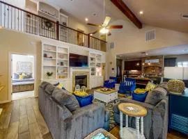 Patio Oasis w/ Hot Tub! Lake Livingston Estate