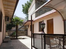 Hotel Naberejni，位于Meghri的酒店