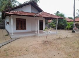 Rosa Kusum Vacation Home Near Kudawa Beach In Kalpitiya，位于卡尔皮蒂耶的别墅