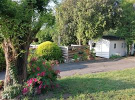 MOBILE HOME 4 PERSONNES CAMPING Lou cantou Cévenol，位于昂迪兹的酒店