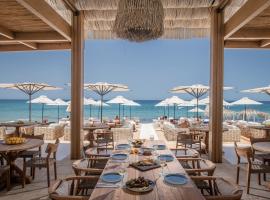 帕特尼斯海滩海滨套房酒店，位于玛利亚的浪漫度假酒店