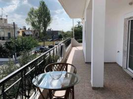 Dimitra House Entire apartment with balcony and view，位于Férai的酒店