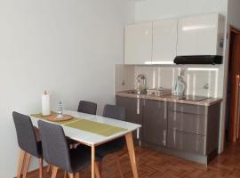 Apartmani Cindrić，位于斯塔拉巴斯卡的家庭/亲子酒店