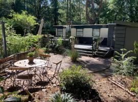 Sfeervol chalet in het bos，位于宁斯佩特的海滩短租房