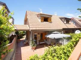 Awesome Home In Gizzeria