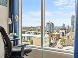 City Centre Retreat - 1BR Condo with Desk