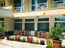 Szent István Hotel - Balatonlelle，位于巴拉通雷勒的酒店