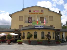 Albergo Ristorante "Da Ruggeri" di Roberto e Stefano Ruggeri，位于Albareto的酒店