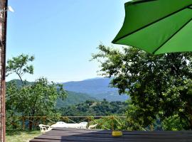 Agriturismo Il Loppo, your Home in the Woods，位于斯佩洛的酒店