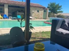 Chambre d'hôtes 2p, gestion libre, espace piscine partagé