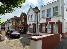 Malvern Lodge Guest House- Close to Beach, Train Station & Southend Airport，位于滨海绍森德的酒店