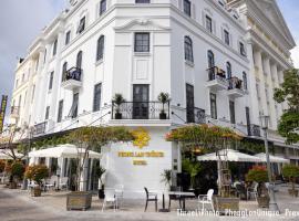 Phong Lan Unique Hotel，位于下龙湾的酒店