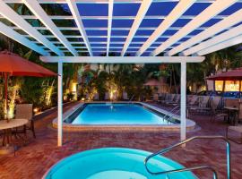 Inn at the Beach-Venice FLORIDA，位于威尼斯的带泳池的酒店