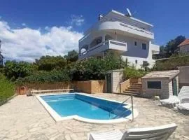 Villa West Point