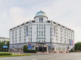 索比斯基丽笙酒店，位于华沙奥克塔的酒店