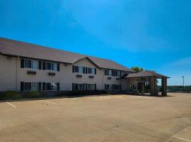 Eagle Ridge Inn，位于Le Claire的酒店