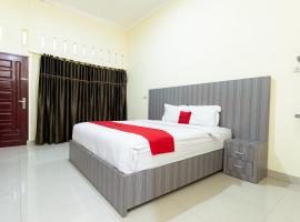 RedDoorz At Pariban Homestay Parbaba，位于Sinabono的酒店