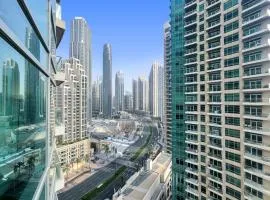 Luxury 1BR Apartment - 1 Min to Burj Khalifa in The Heart of Downtown -The Lofts Tower