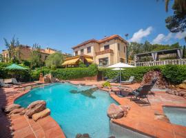 Habitaciones Villa Marcia Solo Adulto，位于阿尔塔夫拉的酒店