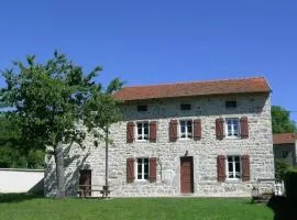 Gîte spacieux à La Guillermie, animaux acceptés, jardin - FR-1-489-188