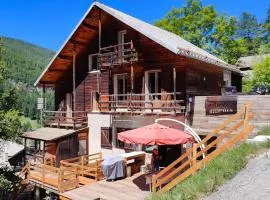 Chalet Ailleurs Appartement à Molines en Queyras