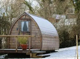 Knapp Farm Glamping Puki Pod