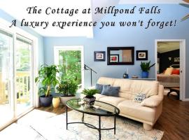 Luxury Cottage at Millpond Falls，位于沃威克的酒店