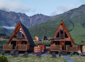 Kazbegi Spa Resort Cottages，位于卡兹贝吉的酒店