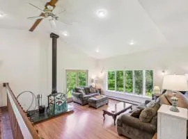 Charming and Scenic Gouldsboro Getaway with Patio!