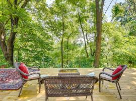 Private Catskill Mountains Vacation Getaway，位于Leeds的酒店