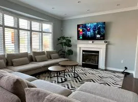 Cozy 5 Bedroom House Mississauga