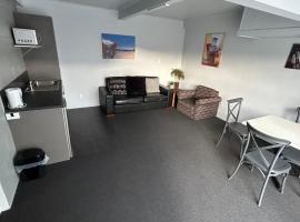Butlers Reef Accommodation，位于Oakura的酒店