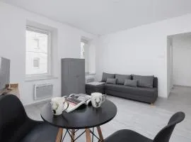 Bright Studio Chorzów for 4 Guests 1,6 km to Silesian Stadium by Noclegi Renters