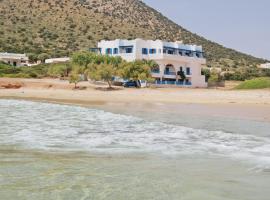 Paradise Studios，位于Agiassos阿基亚索海滩附近的酒店