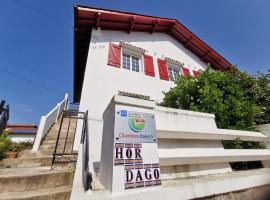 Chambres d'hôtes "HOR DAGO" près de la gare d'Hendaye avec le petit-déjeuner，位于昂代的酒店