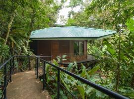 Koora Monteverde-a Cloud Forest Hotel by Sandglass，位于蒙泰韦尔德哥斯达黎加萨尔瓦迪塔餐馆附近的酒店