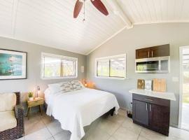 Surf Getaway, Queen Bed, Private Lanai，位于凯阿奥的公寓