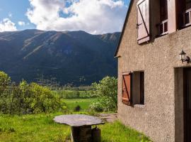 Maison avec vue sur la montagne Les Circaètes，位于Bourisp的酒店