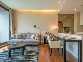 Luxury 1Bed 1Bath 300m BTS Phrom Phong, Emporium EmSphere EmQuartier