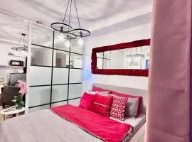 Aesthetic One Bedroom Beside SM w Pool, Wifi and Netflix