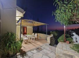 Cyprus style Stone Villa，位于帕福斯的乡村别墅