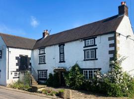 The Bear Inn，位于Alderwasley的酒店