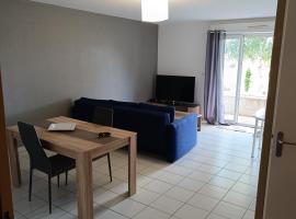 Appartement T2，位于里摩日François Chénieux Polyclinic附近的酒店